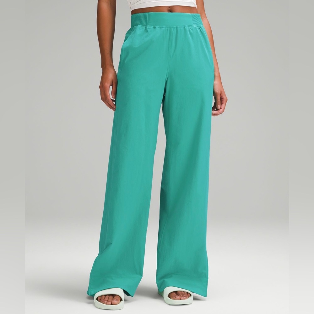 NWT lululemon Stretch Woven Wide-Leg Pant